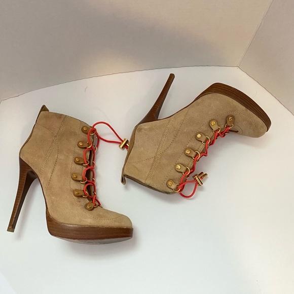 🚫SOLD🚫Tory Burch Halima Suede Booties - Picture 3 of 7